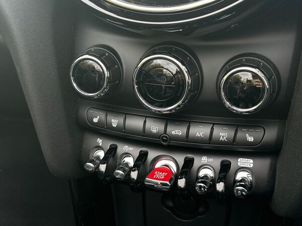 Used MINI Convertible 2024 for sale - 76219210: Photo 12
