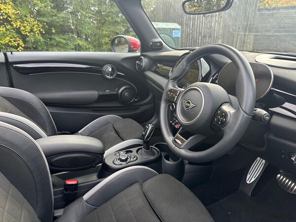 Used MINI Convertible 2024 for sale - 76219210: Photo 15