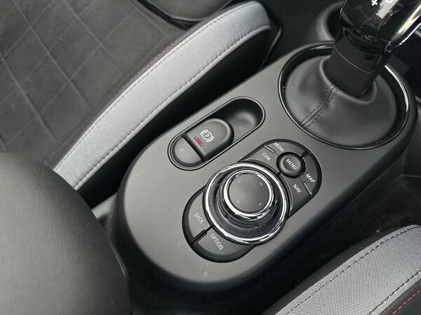 Used MINI Convertible 2024 for sale - 76219210: Photo 23
