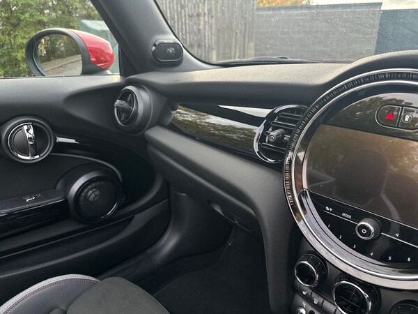Used MINI Convertible 2024 for sale - 76219210: Photo 24