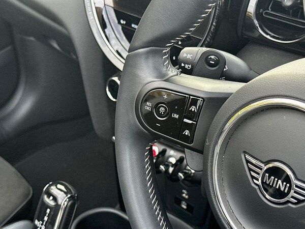 Used MINI Convertible 2024 for sale - 76219210: Photo 25