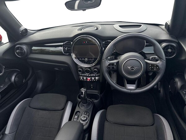 Used MINI Convertible 2024 for sale - 76219210: Photo 8