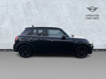 Used MINI Hatch 2023 for sale - 77024323: Photo