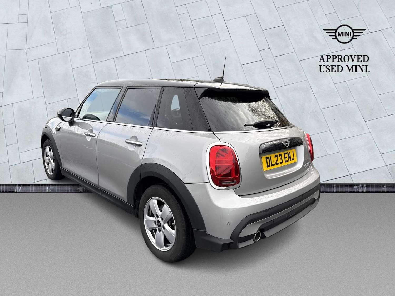Used MINI Hatch 2023 for sale - 76893311: Photo 2