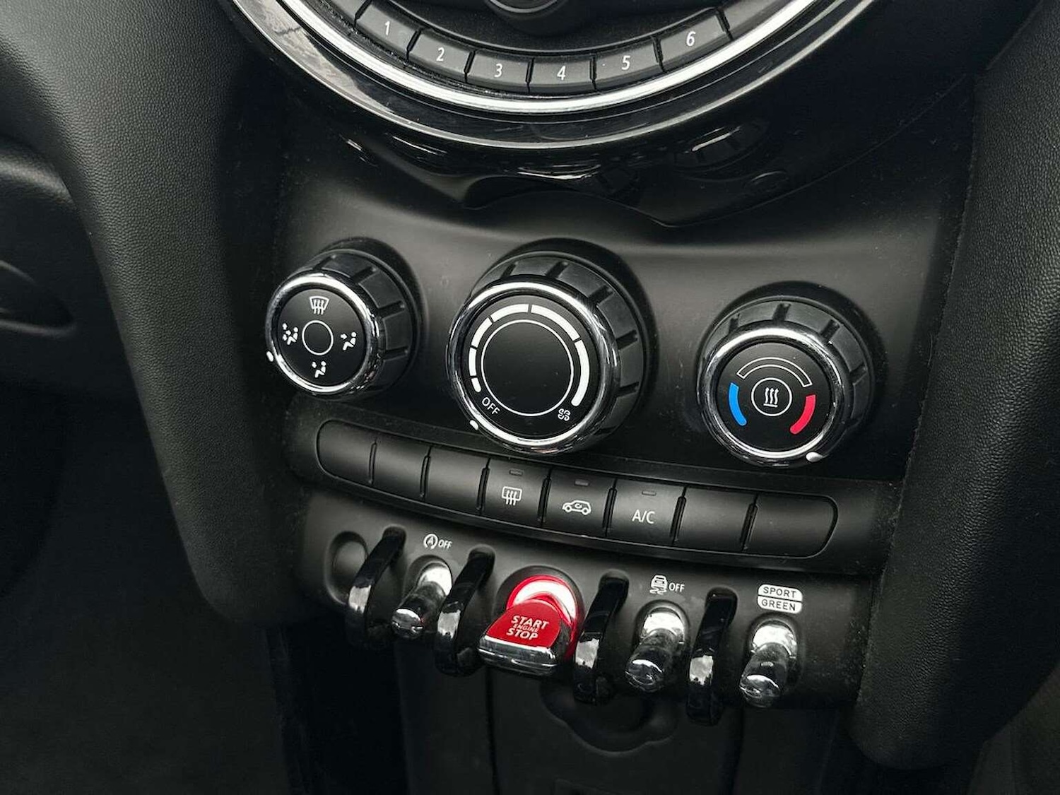 Used MINI Convertible 2019 for sale - 76596395: Photo 13