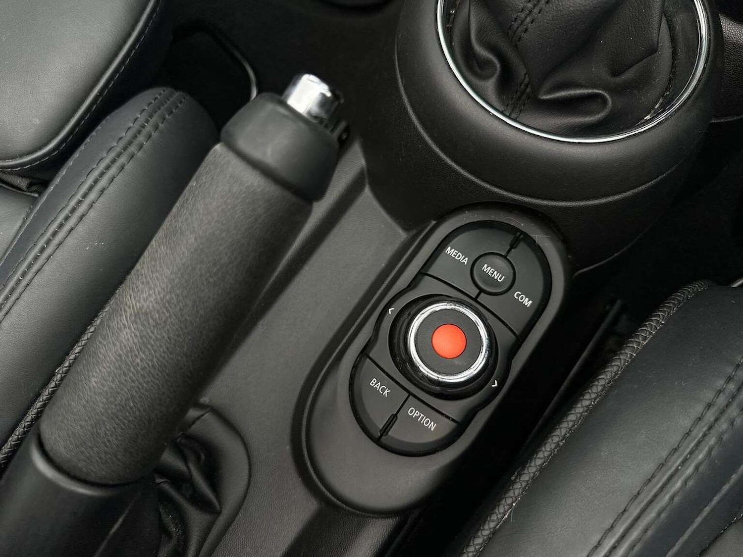 Used MINI Convertible 2019 for sale - 76596395: Photo 24