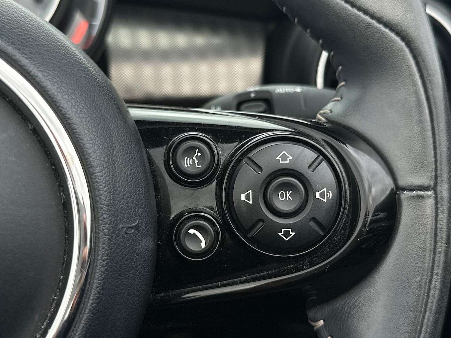 Used MINI Convertible 2019 for sale - 76596395: Photo 27