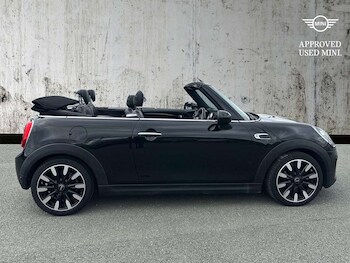 Used MINI Convertible 2019 for sale - 76596395: Photo