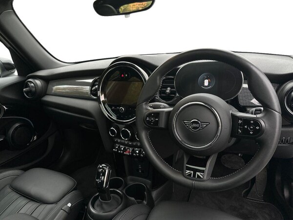 Used MINI Hatch 2024 for sale - 76263275: Photo 8