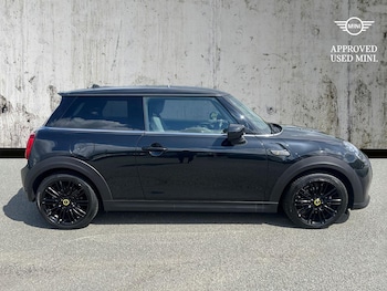 Used MINI Hatch 2023 for sale - 75638653: Photo