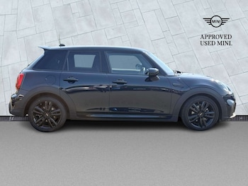 Used MINI Hatch 2024 for sale - 79019759: Photo