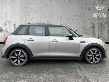 Used MINI Hatch 2023 for sale - 76490642: Photo