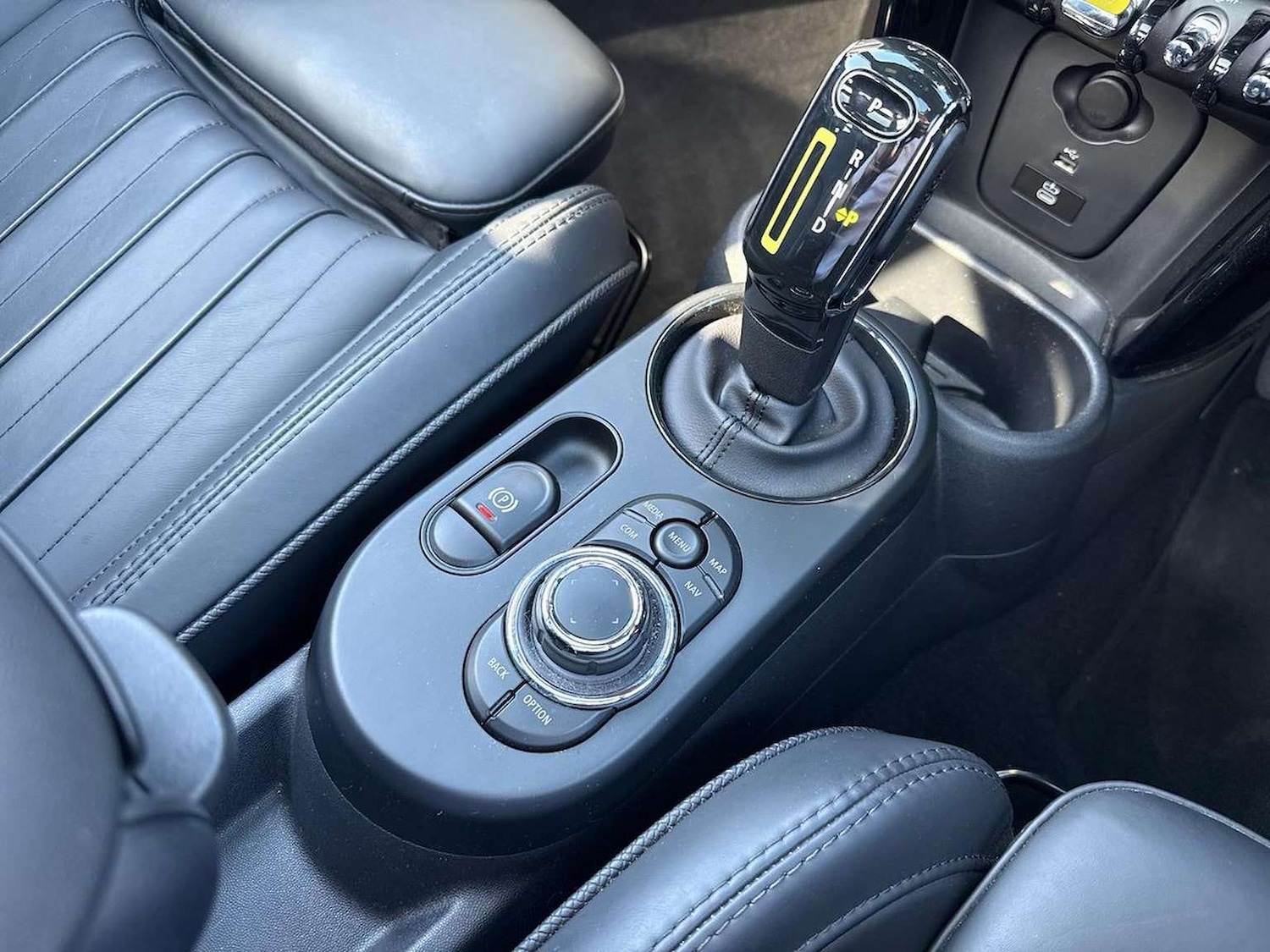 Used MINI Electric Hatch 2022 for sale - 76596533: Photo 13