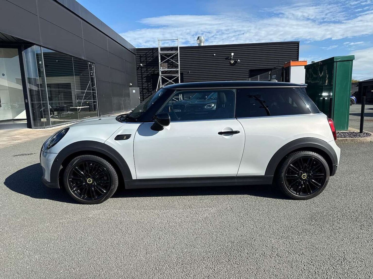 Used MINI Electric Hatch 2022 for sale - 76596533: Photo 19