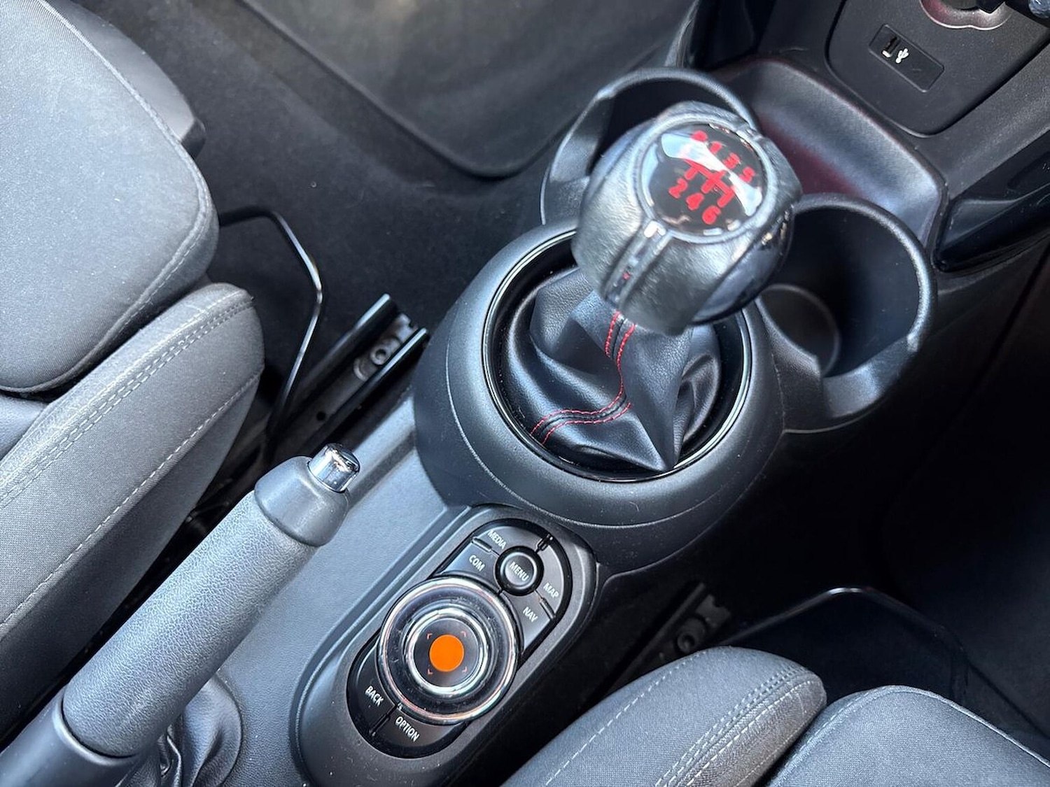 Used MINI Convertible 2019 for sale - 76353661: Photo 13