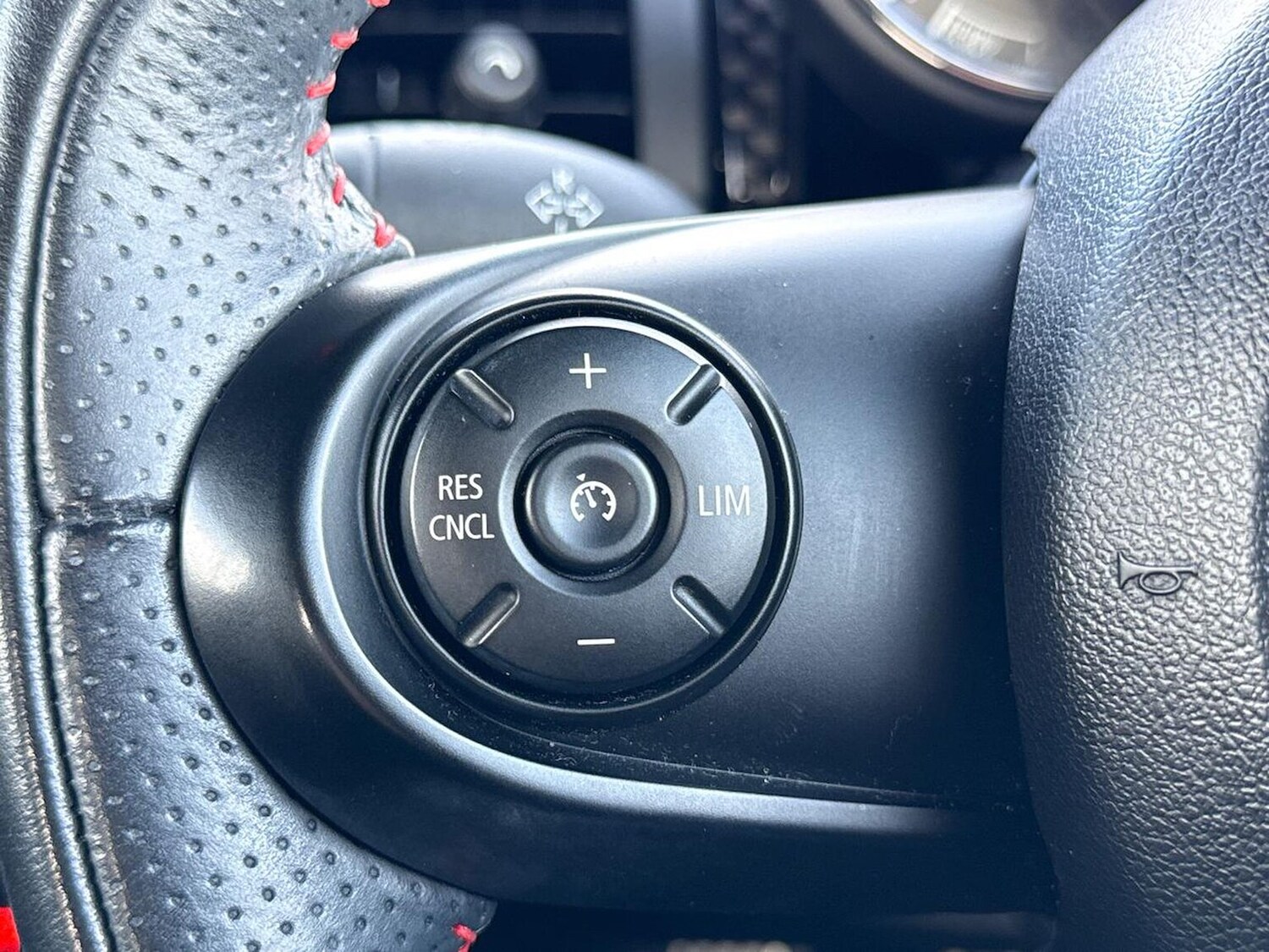 Used MINI Convertible 2019 for sale - 76353661: Photo 25