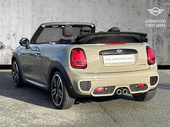 Used MINI Convertible 2019 for sale - 76353661: Photo