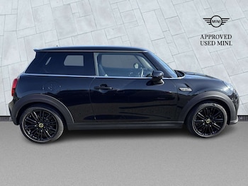 Used MINI Hatch 2023 for sale - 78402782: Photo