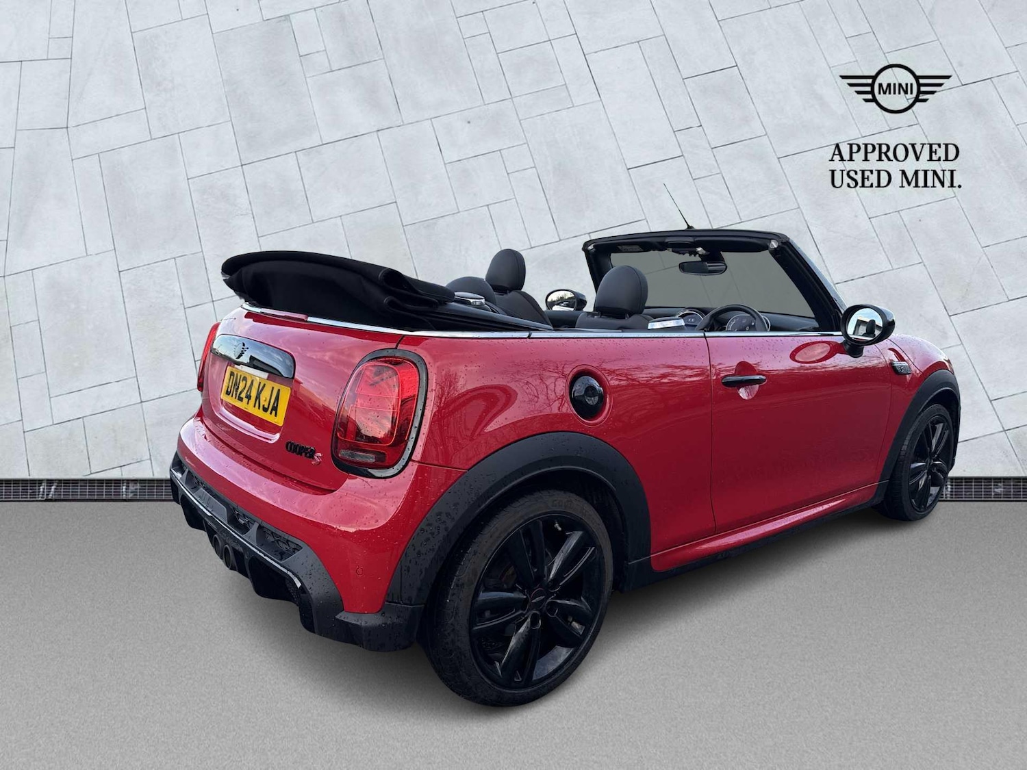 Used MINI Convertible 2024 for sale - 77488357: Photo 18