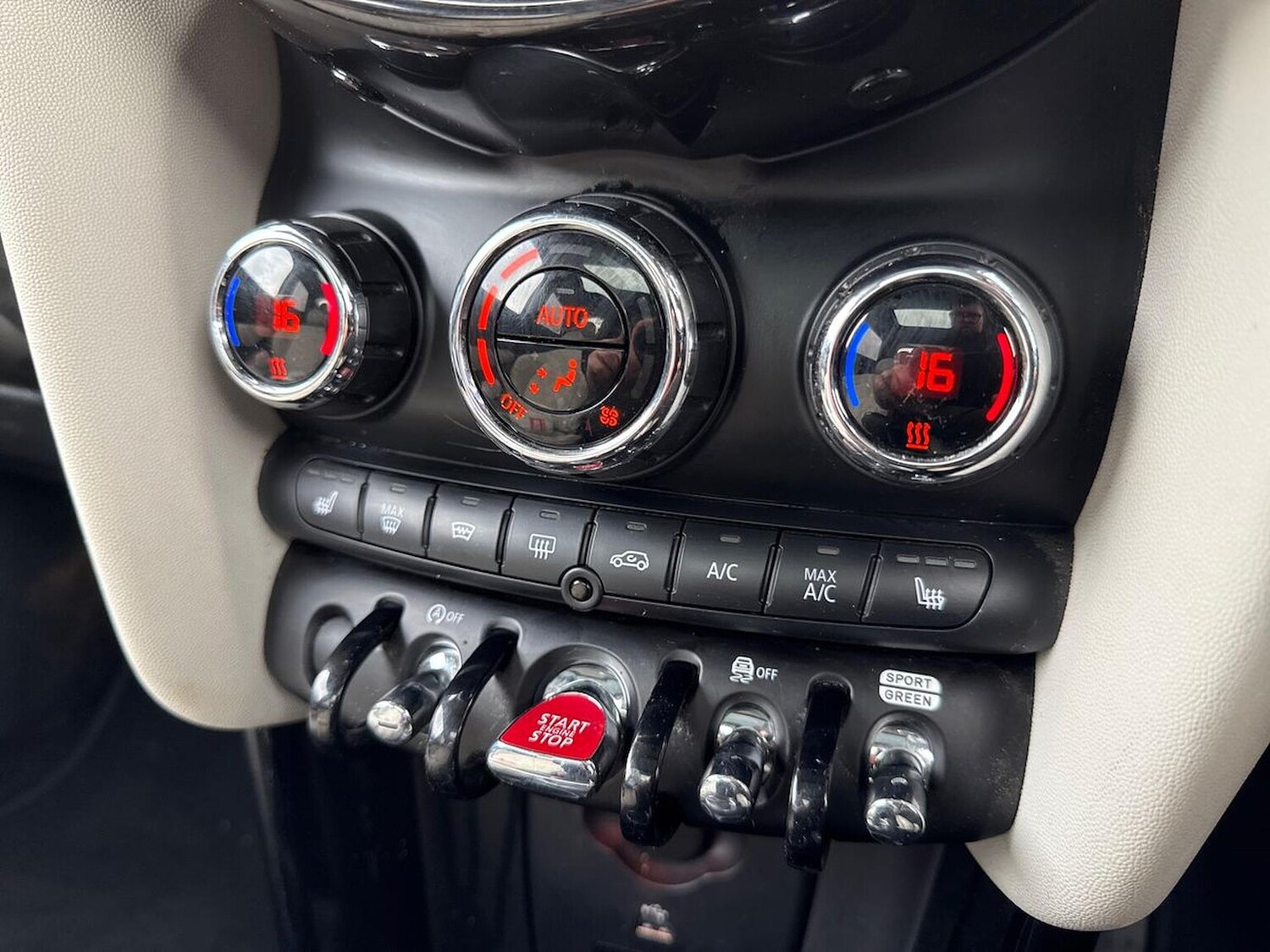 Used MINI Hatch 2020 for sale - 76450537: Photo 12