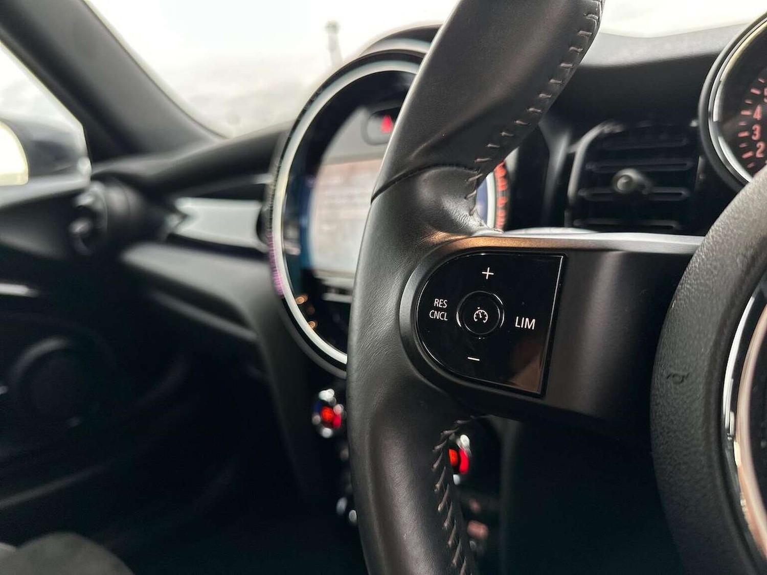 Used MINI Hatch 2021 for sale - 76596468: Photo 25