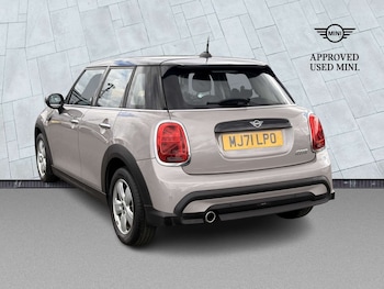 Used MINI Hatch 2021 for sale - 79451182: Photo
