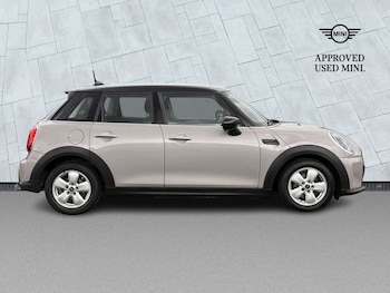 Used MINI Hatch 2021 for sale - 79451182: Photo