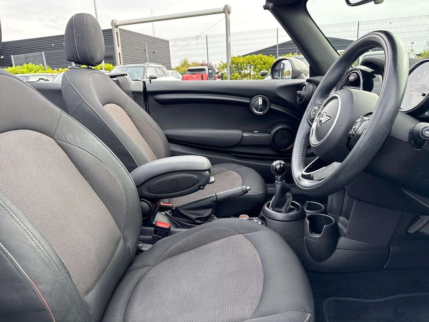 Used MINI Convertible 2019 for sale - 76596170: Photo 22