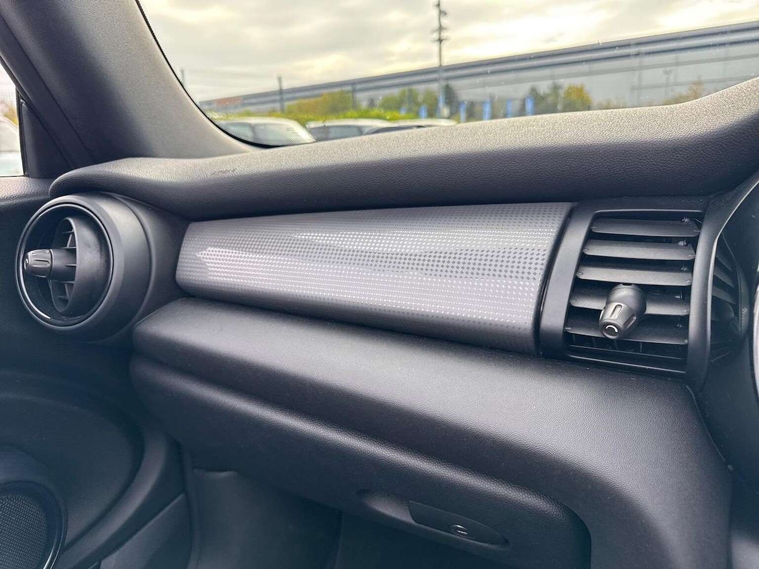 Used MINI Convertible 2019 for sale - 76596170: Photo 25