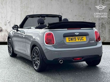 Used MINI Convertible 2019 for sale - 76596170: Photo