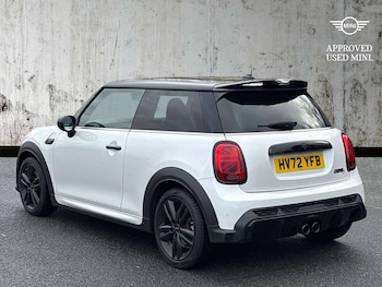 Used MINI Hatch 2023 for sale - 76596352: Photo