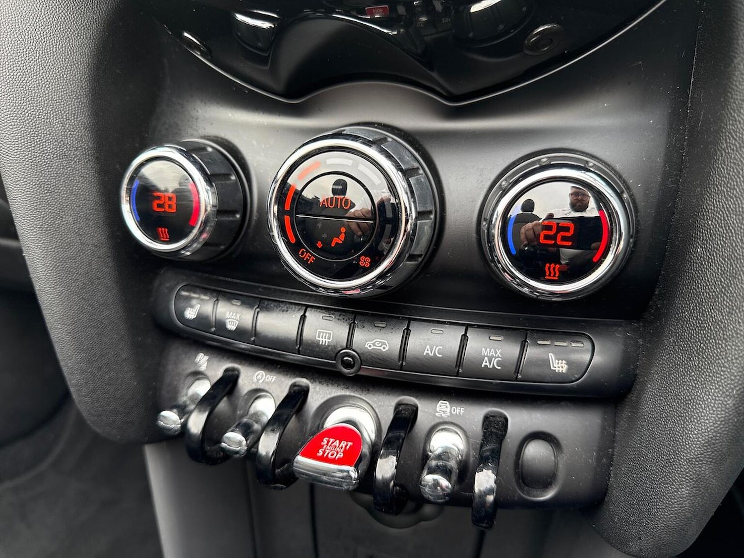 Used MINI Convertible 2019 for sale - 76142945: Photo 13