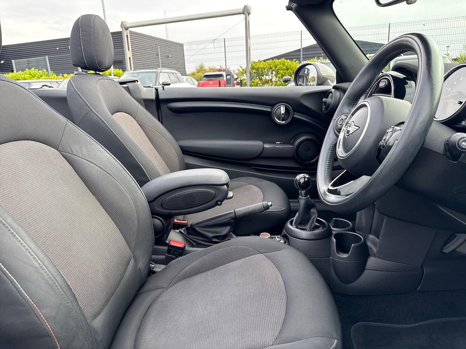 Used MINI Convertible 2019 for sale - 76142945: Photo 22