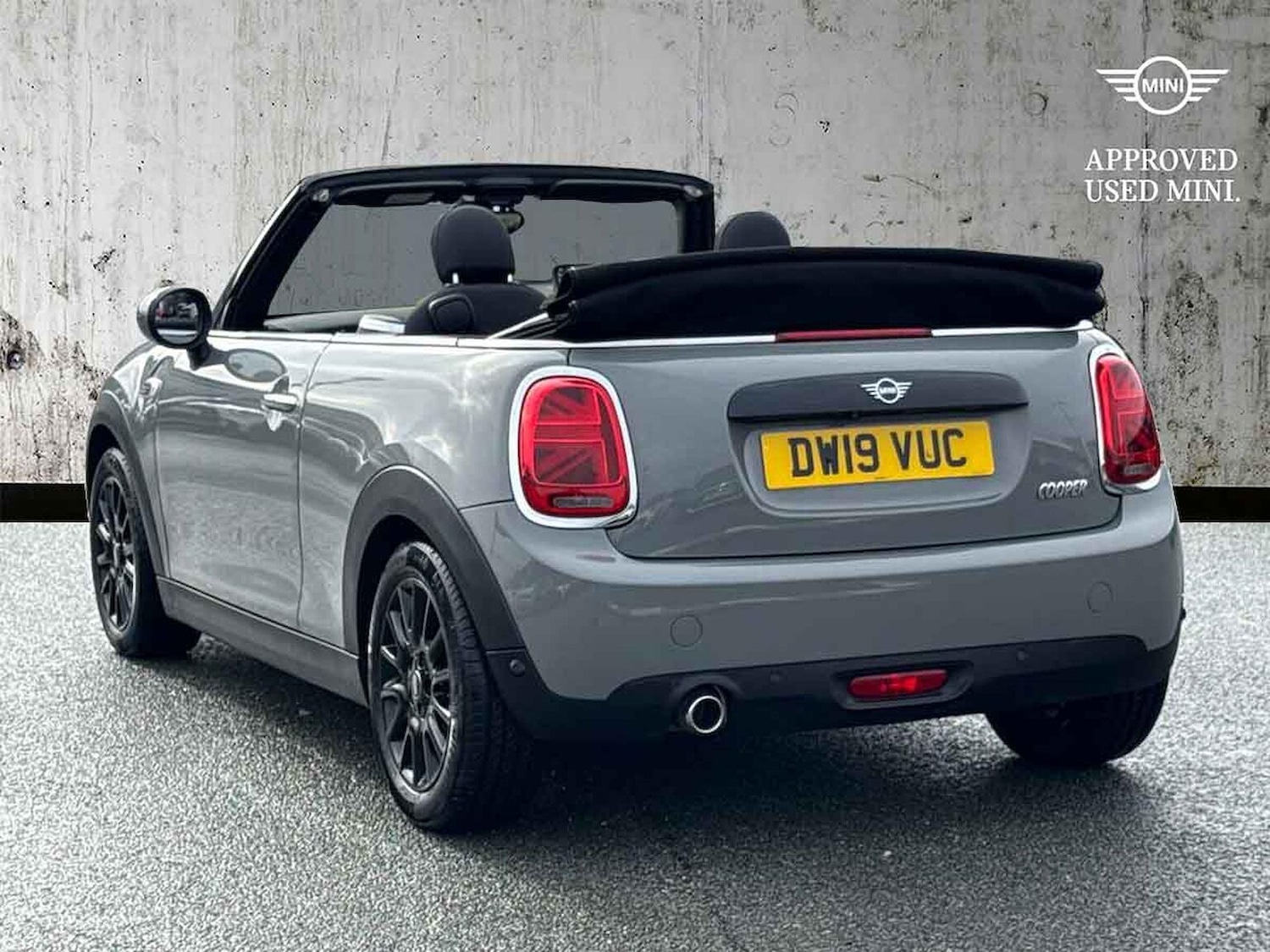 Used MINI Convertible 2019 for sale - 76142945: Photo 3