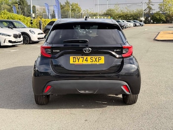 Used Toyota Yaris 2024 for sale - 79439020: Photo