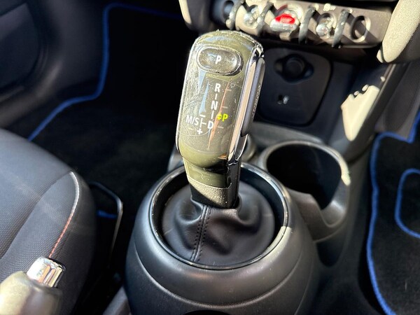 Used MINI Hatch 2018 for sale - 76030429: Photo 23