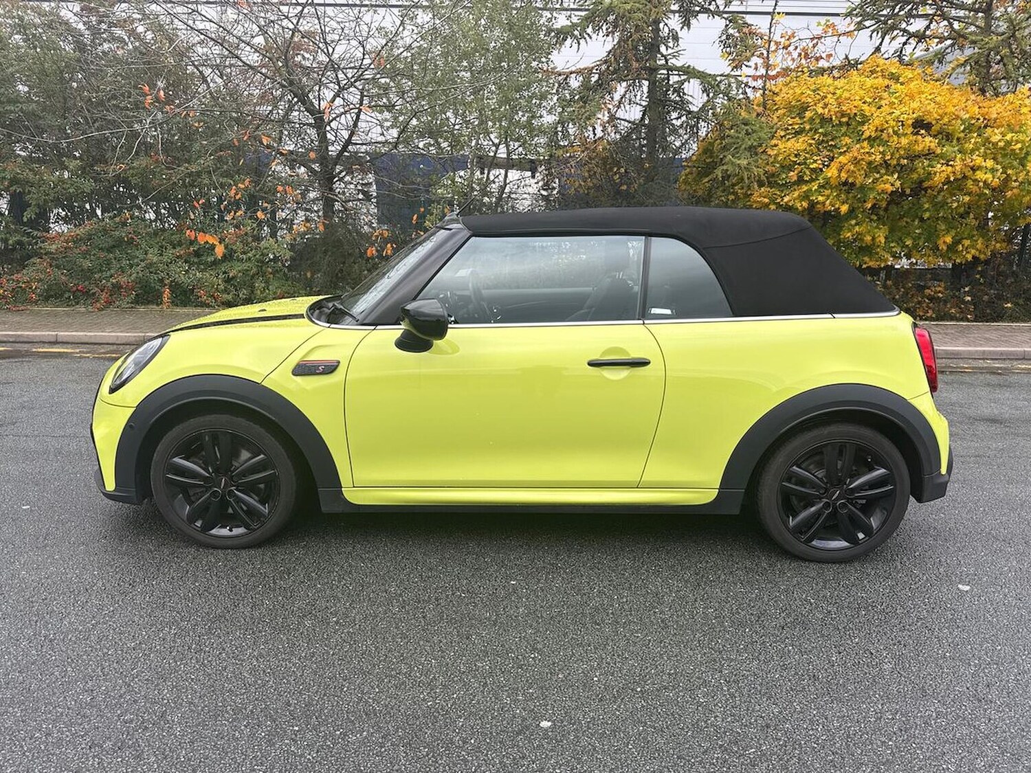 Used MINI Convertible 2023 for sale - 76478169: Photo 19
