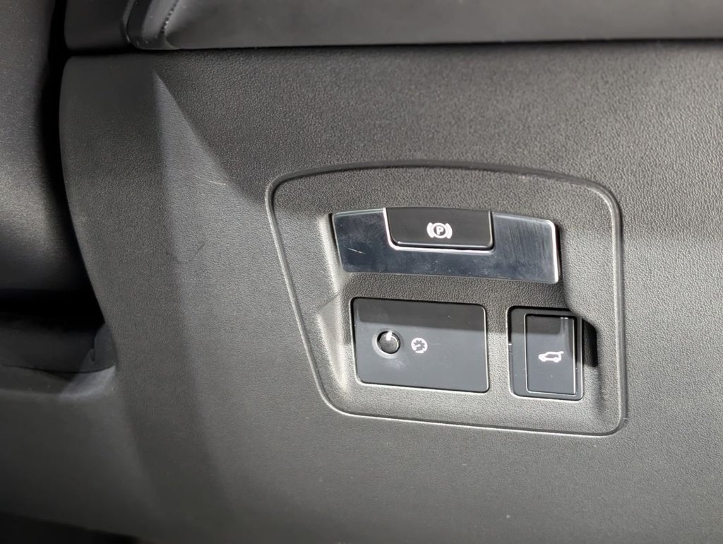 Used Land Rover Range Rover Velar 2017 for sale - 76582045: Photo 21