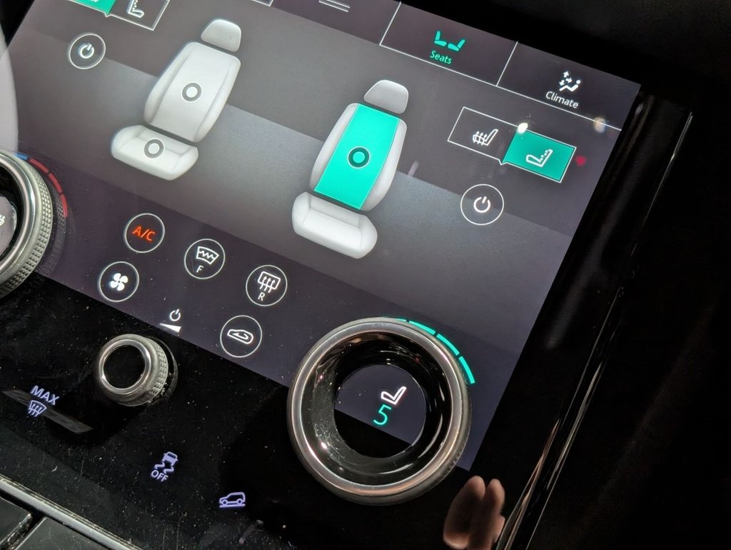 Used Land Rover Range Rover Velar 2017 for sale - 76582045: Photo 41