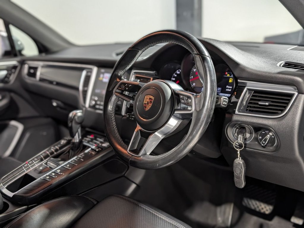 Used Porsche Macan 2018 for sale - 76080785: Photo 11