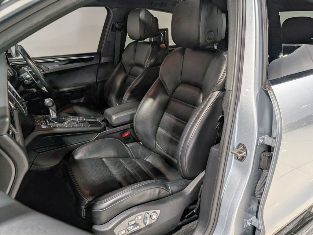 Used Porsche Macan 2018 for sale - 76080785: Photo 15