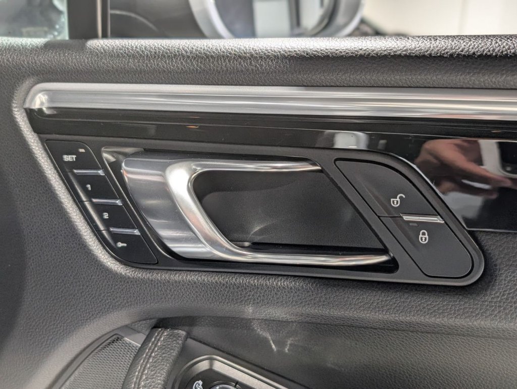 Used Porsche Macan 2018 for sale - 76080785: Photo 24