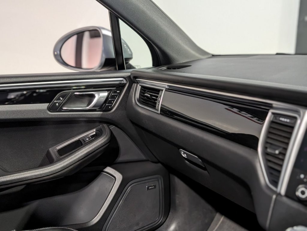 Used Porsche Macan 2018 for sale - 76080785: Photo 44