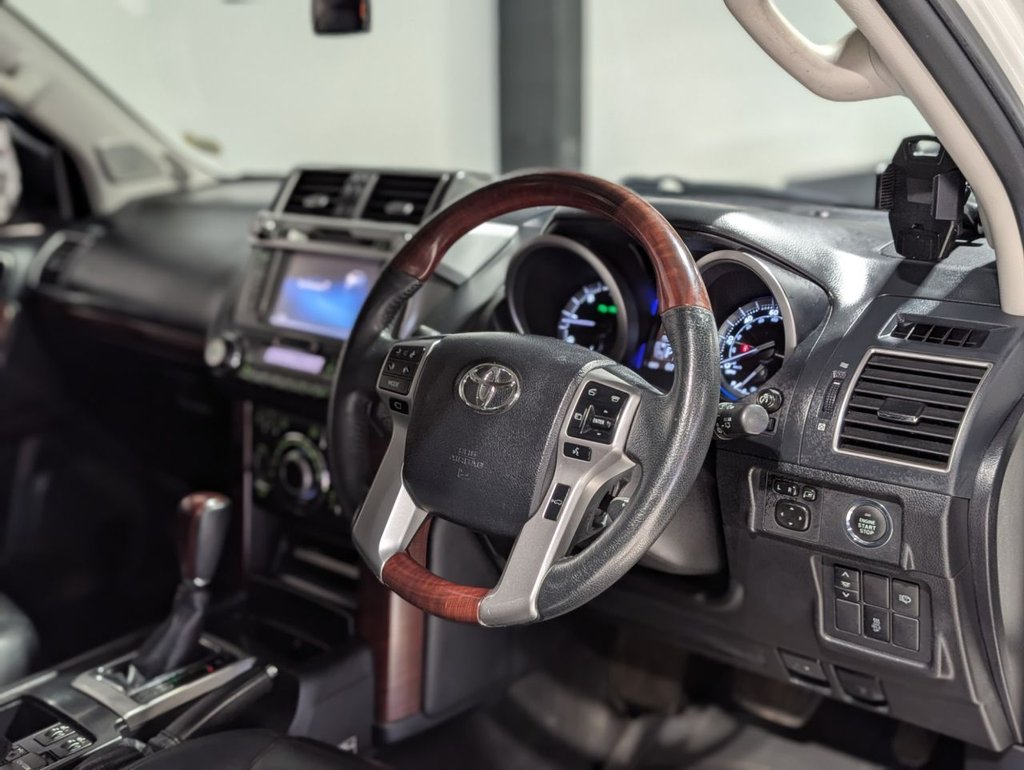 Used Toyota Land Cruiser 2017 for sale - 76698534: Photo 11