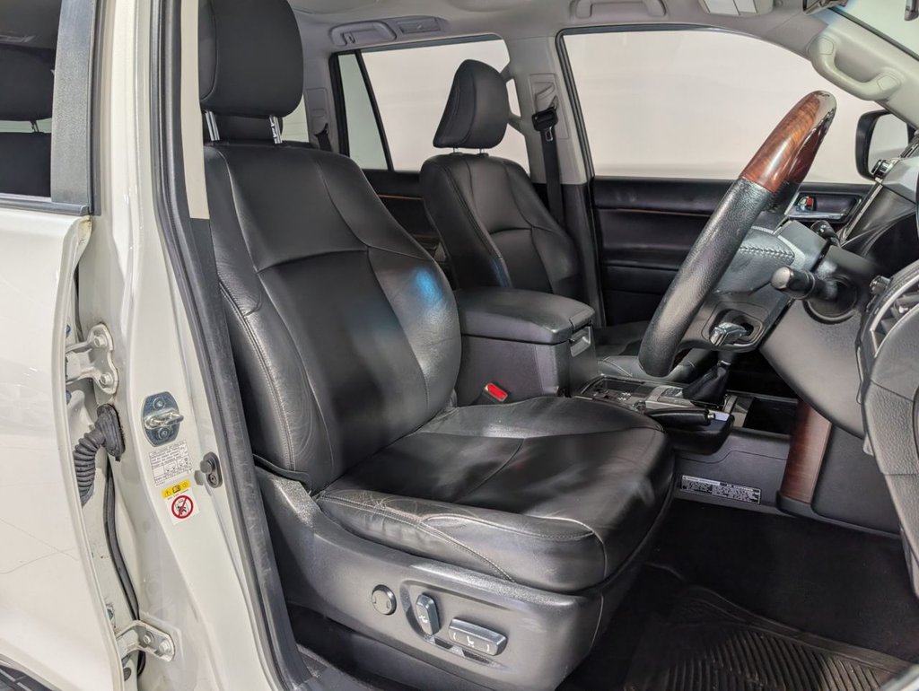 Used Toyota Land Cruiser 2017 for sale - 76698534: Photo 13