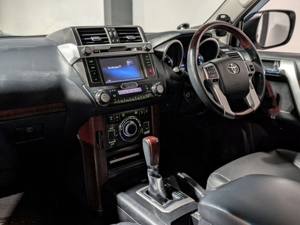 Used Toyota Land Cruiser 2017 for sale - 76698534: Photo 14