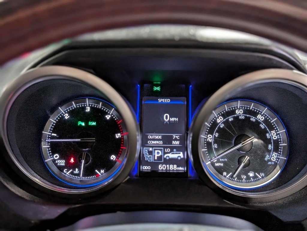 Used Toyota Land Cruiser 2017 for sale - 76698534: Photo 32