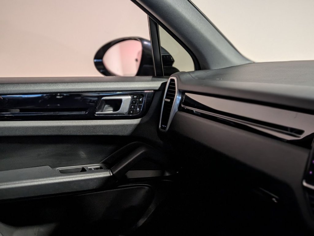 Used Porsche Cayenne 2018 for sale - 77172162: Photo 42