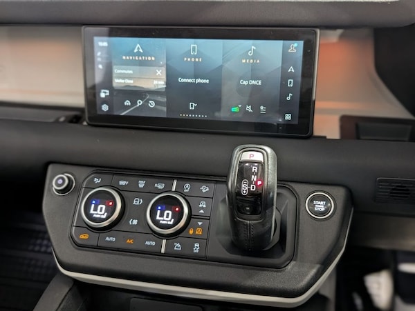 Used Land Rover Defender 2020 for sale - 75596959: Photo 32