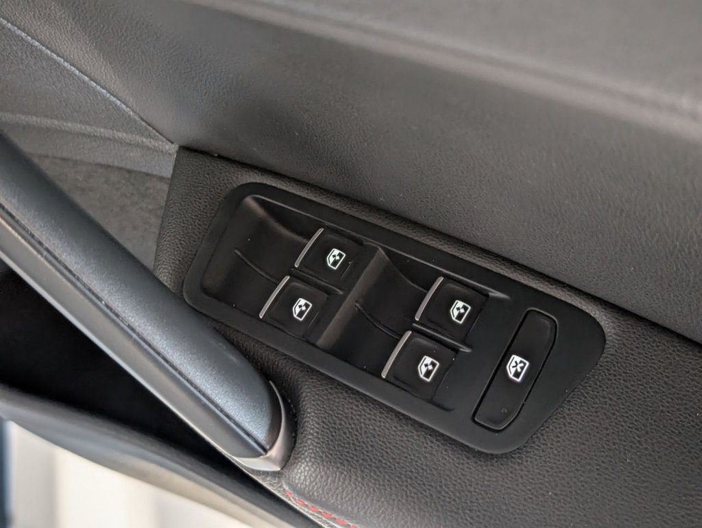 Used Volkswagen Golf 2020 for sale - 77765581: Photo 20